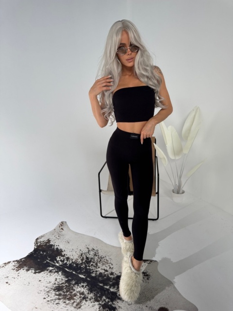 Czarny komplet prążkowany Lamanuel top i legginsy modelujące – butik NUVELL PREMIUM