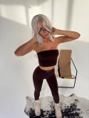 Czekoladowy komplet prążkowany Lamanuel – top bez ramiączek i legginsy modelujące – butik NUVELL PREMIUM